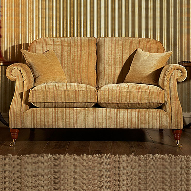 Фото Диван большой - стиль Английская классика - Для гостиной - Купить в Интернет-магазине Фото Диван большой - стиль Английская классика - Для гостиной - Купить в Интернет-магазине