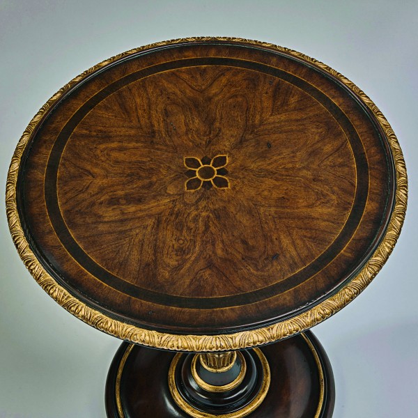 Фото Стол под лампу - стиль Американская классика - Для гостиной - Купить в Интернет-магазине Фото Стол под лампу - стиль Американская классика - Для гостиной - Купить в Интернет-магазине