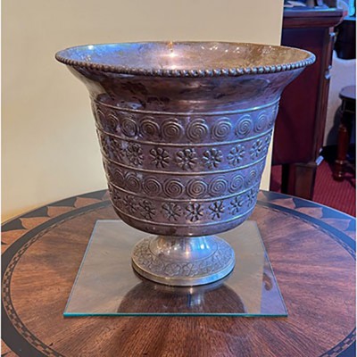 Фото Ваза - стиль Классический - Металлическая - В наличии - Купить в Интернет-магазине