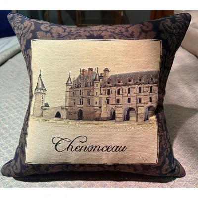 Фото Подушка декоративная - стиль Европейский - Бежевая - В наличии - Купить в Интернет-магазине