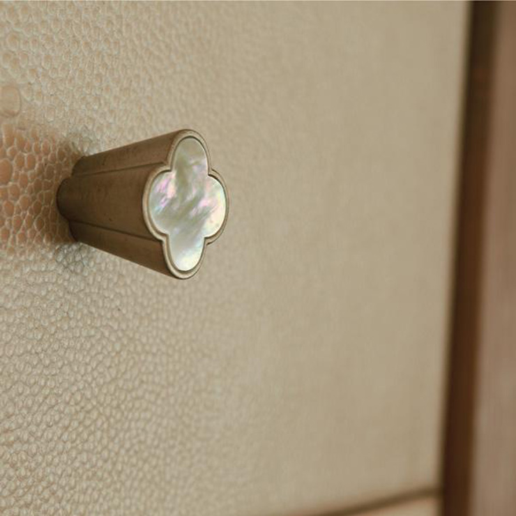 Фото Комод для спальни - стиль Transitional - Для спальни - Купить в Интернет-магазине