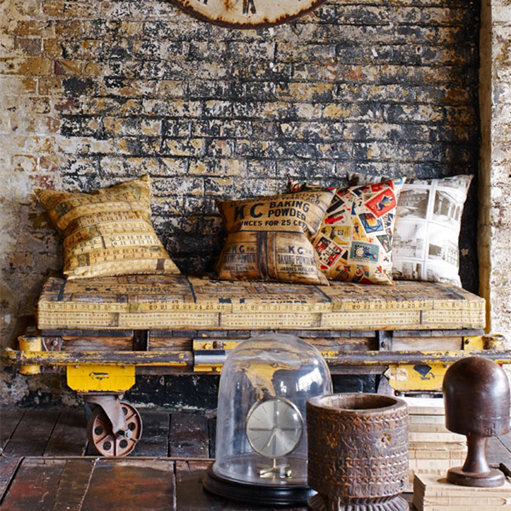 Фото Ткань портьерная с рисунком - Крупный декор - стиль Английский - Бежевый - Купить в Интернет-магазине