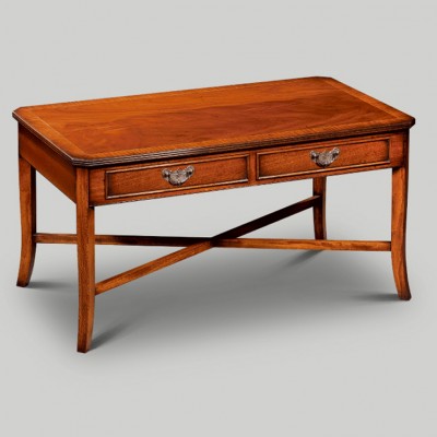 Фото Стол кофейный/журнальный - стиль Английская классика - Для гостиной - Купить в Интернет-магазине