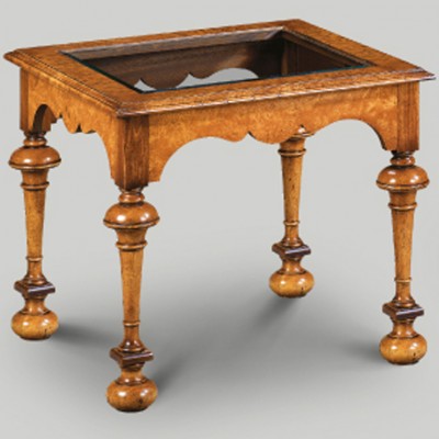 Фото Стол под лампу - стиль Английская классика - Для гостиной - Купить в Интернет-магазине