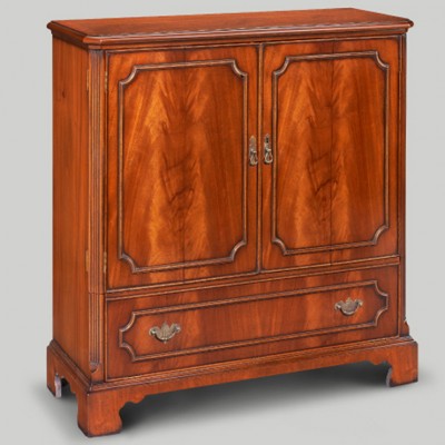 Фото ТВ консоль - стиль Английская классика - Для комната развлеченья - Купить в Интернет-магазине