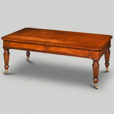 Фото Стол кофейный/журнальный - стиль Английская классика - Для гостиной - Купить в Интернет-магазине