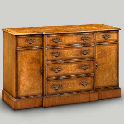 Фото ТВ консоль - стиль Английская классика - Для комната развлеченья - Купить в Интернет-магазине