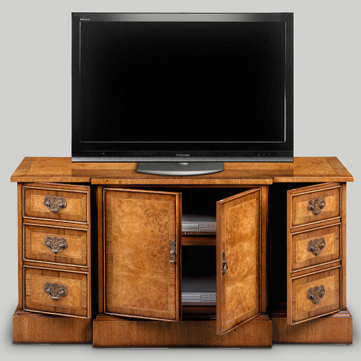 Фото ТВ консоль - стиль Английская классика - Для комната развлеченья - Купить в Интернет-магазине