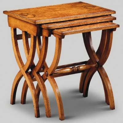 Фото Стол под лампу - стиль Английская классика - Для гостиной - Купить в Интернет-магазине