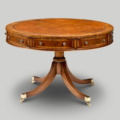 Фото Стол игральный/ чайный/центральный - стиль Английская классика - Для комната развлеченья - Купить в Интернет-магазине