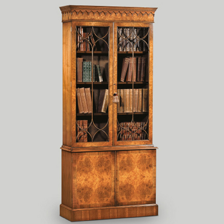 Фото Витрина узкая - стиль Английская классика - Для гостиной - Купить в Интернет-магазине Фото Витрина узкая - стиль Английская классика - Для гостиной - Купить в Интернет-магазине