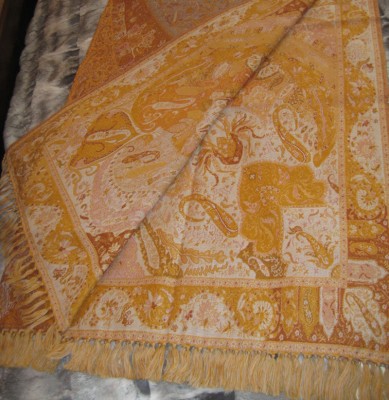 Фото Плед - стиль Европейский - Желтый - В наличии - Купить в Интернет-магазине