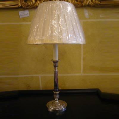 Фото Настольная лампа - стиль Английская классика - Металлическая - Купить в Интернет-магазине