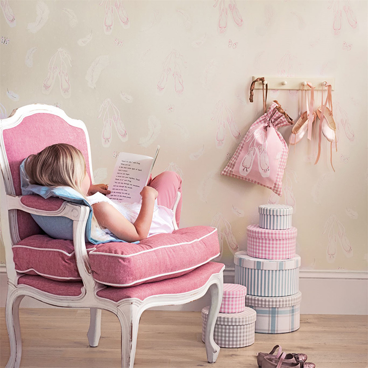 Фото Обои с рисунком - Детский рисунок - стиль Английская классика - Голубы - Купить в Интернет-магазине