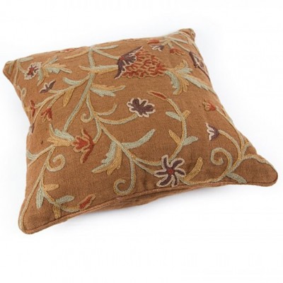 Фото Подушка декоративная - стиль Европейский - Бежевая - Купить в Интернет-магазине