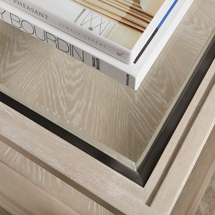 Фото Стол кофейный/журнальный - стиль Американская классика - Для гостиной - Купить в Интернет-магазине Фото Стол кофейный/журнальный - стиль Американская классика - Для гостиной - Купить в Интернет-магазине