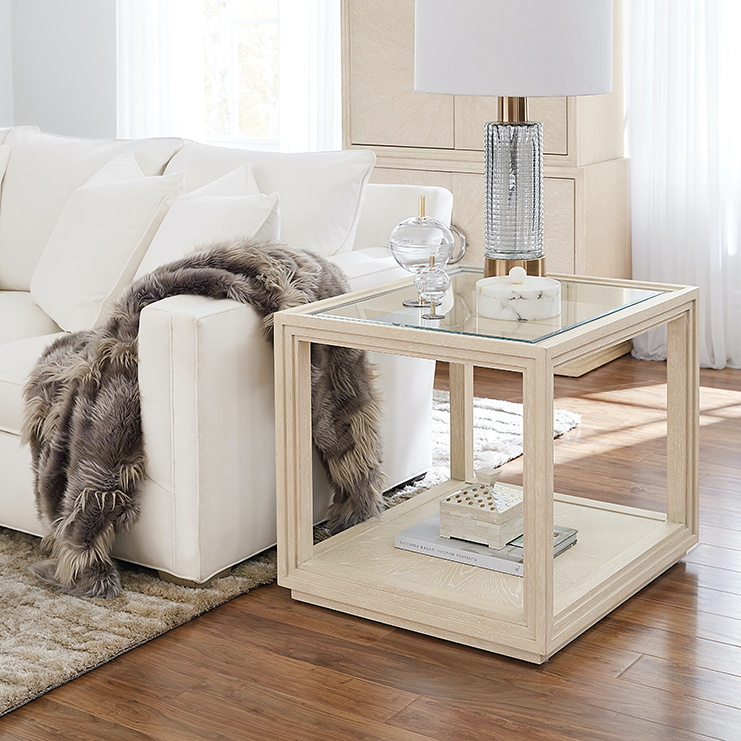 Фото Стол под лампу - стиль Американская классика - Для гостиной - Купить в Интернет-магазине Фото Стол под лампу - стиль Американская классика - Для гостиной - Купить в Интернет-магазине