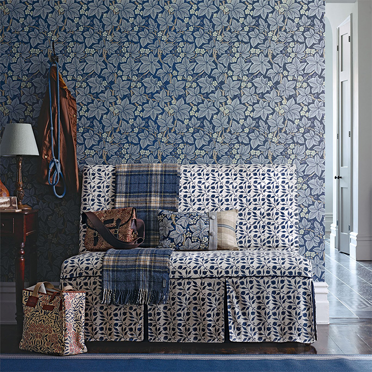 Фото Обои с рисунком - Растение - стиль Английская классика - Голубы - Купить в Интернет-магазине