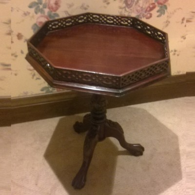 Фото Стол кофейный/журнальный - стиль Английская классика - Для гостиной - Купить в Интернет-магазине