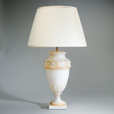 Фото Настольная лампа - стиль Английская классика - Алебастровая - Купить в Интернет-магазине