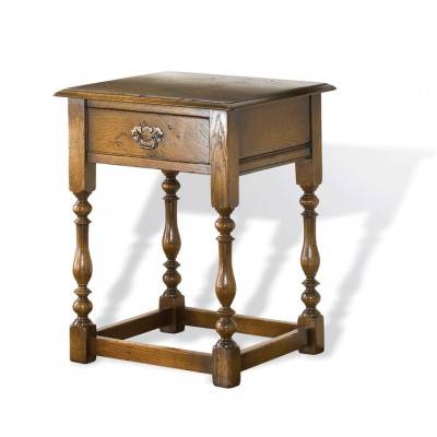 Фото Стол под лампу - стиль Тюдор и готика - Для гостиной - Купить в Интернет-магазине