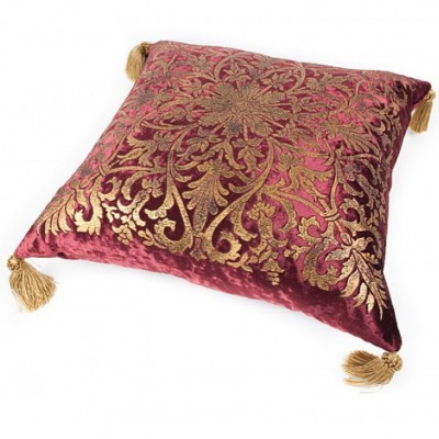 Фото Подушка декоративная - стиль Европейский - Красная - Купить в Интернет-магазине
