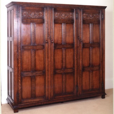 Фото Гардероб - стиль Тюдор и готика - Для спальни - Купить в Интернет-магазине