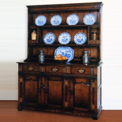 Фото Витрина широкая - стиль Тюдор и готика - Для столовой - Со стеклянными дверями - Titchmarsh & Goodwin - Medieval Gothic - Купить в Интернет-магазине