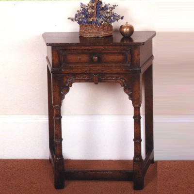 Фото Консольный стол - стиль Тюдор и готика - Для гостиной - Купить в Интернет-магазине