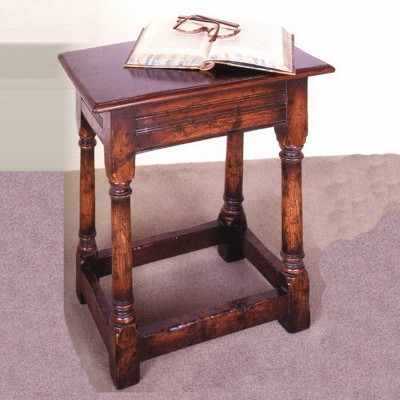 Фото Пуф, банкетка - стиль Тюдор и готика - Для гостиной - Купить в Интернет-магазине