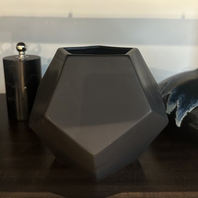 Фото Ваза - стиль Современный - Керамическая - В наличии - Купить в Интернет-магазине