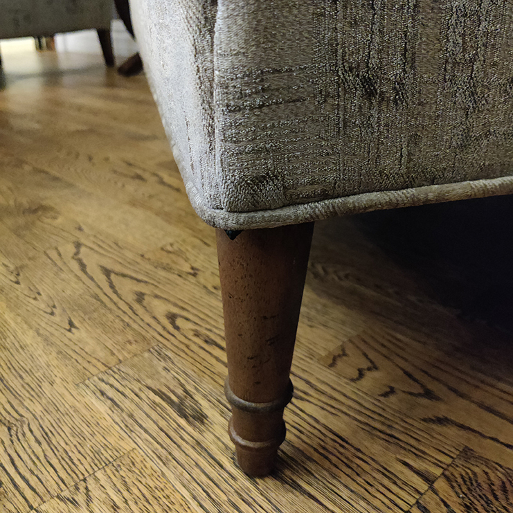 Фото Кресло обитое - стиль Американская классика - Для гостиной - удобное кресло производства США - English Interiors - Protege - В наличии - Купить в Интернет-магазине