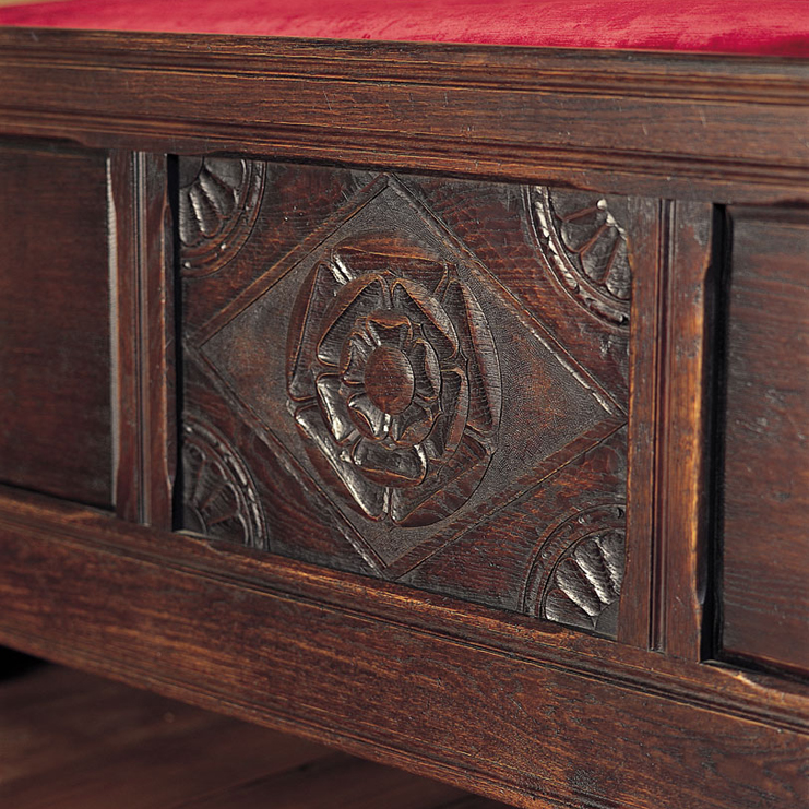 Фото Кровать - стиль Тюдор и готика - Для спальни - Купить в Интернет-магазине