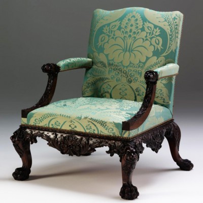 Фото Кресло на деревянной раме - стиль Английская классика - Для гостиной - Купить в Интернет-магазине