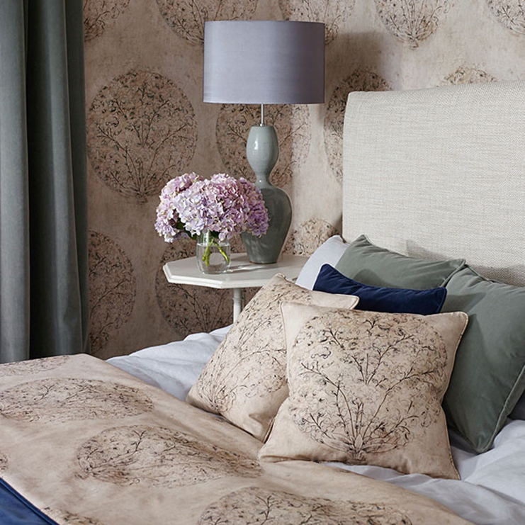 Фото Обои с рисунком - Крупный декор - стиль Английская классика - Серые - Купить в Интернет-магазине