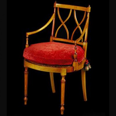 Фото Кресло на деревянной раме - стиль Английская классика - Для гостиной - Купить в Интернет-магазине