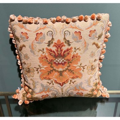 Фото Подушка декоративная - стиль Английский - Кремовая - В наличии - Купить в Интернет-магазине