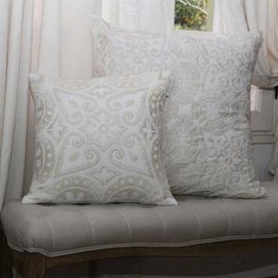 Фото Подушка декоративная - стиль Английский - Кремовая - Купить в Интернет-магазине