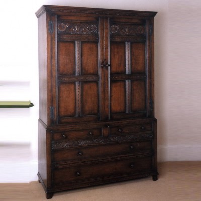 Фото Гардероб - стиль Тюдор и готика - Для спальни - Купить в Интернет-магазине