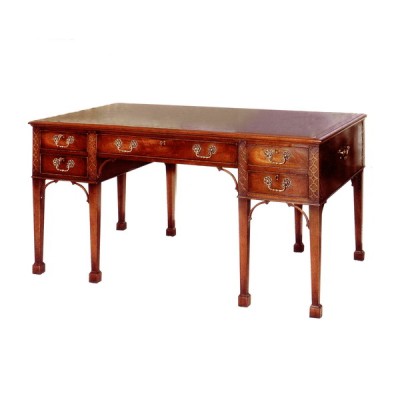 Фото Стол письменный - стиль Английская классика - Для кабинета - Купить в Интернет-магазине