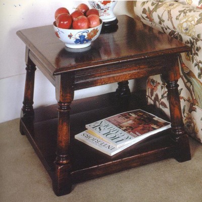 Фото Стол кофейный/журнальный - стиль Тюдор и готика - Для гостиной - Купить в Интернет-магазине