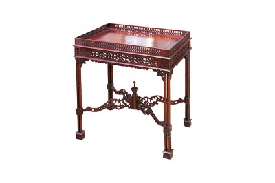 Фото Стол под лампу - стиль Английская классика - Для гостиной - Купить в Интернет-магазине