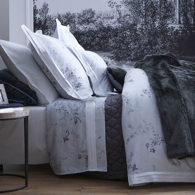 Фото Покрывало - стиль Европейский - Серое - Купить в Интернет-магазине