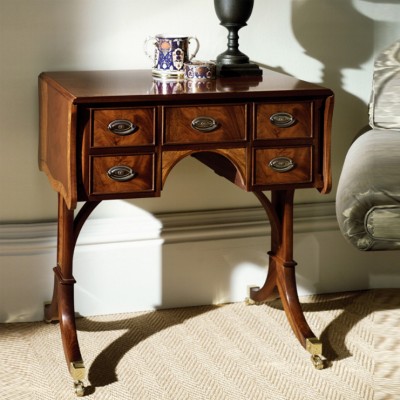 Фото Стол под лампу - стиль Английская классика - Для гостиной - Купить в Интернет-магазине