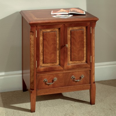 Фото ТВ консоль - стиль Английская классика - Для комната развлеченья - Купить в Интернет-магазине