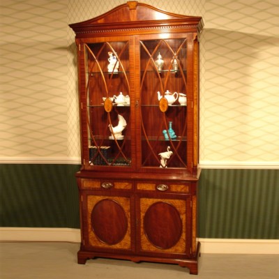 Фото Витрина узкая - стиль Английская классика - Для столовой - Купить в Интернет-магазине