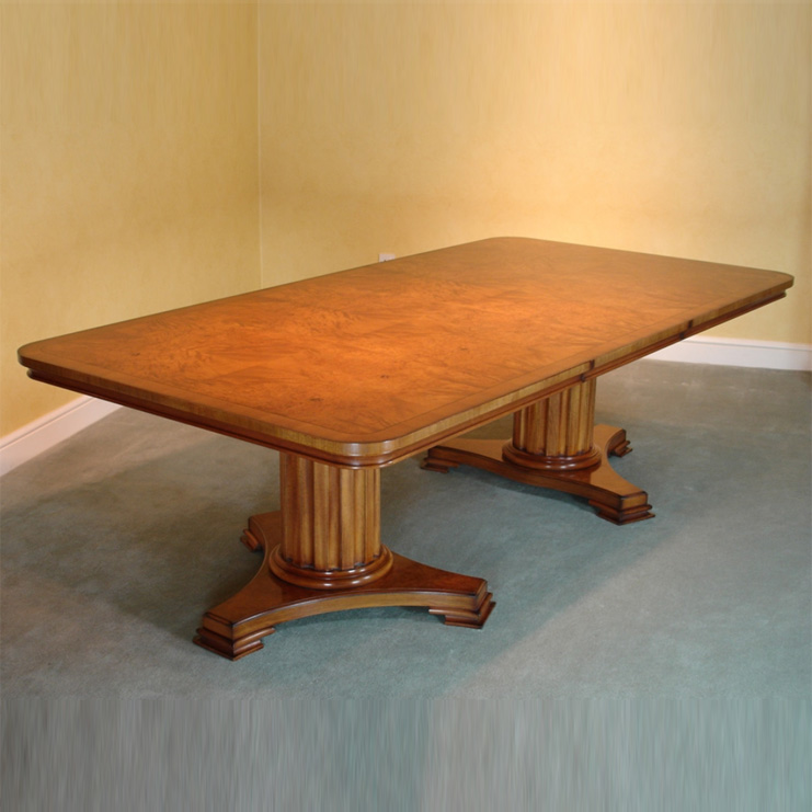 Фото Стол обеденный - стиль Английская классика - Для столовой - большие обеденные столы производства США - Charles Barr - Walnut Collection - Купить в Интернет-магазине Фото Стол обеденный - стиль Английская классика - Для столовой - большие обеденные столы производства США - Charles Barr - Walnut Collection - Купить в Интернет-магазине