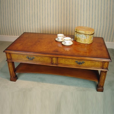 Фото Стол кофейный/журнальный - стиль Английская классика - Для гостиной - Купить в Интернет-магазине