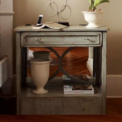 Фото Стол под лампу - стиль Роскошное шале - Для спальни - Купить в Интернет-магазине