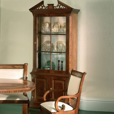 Фото Витрина узкая - стиль Английская классика - Для столовой - Купить в Интернет-магазине